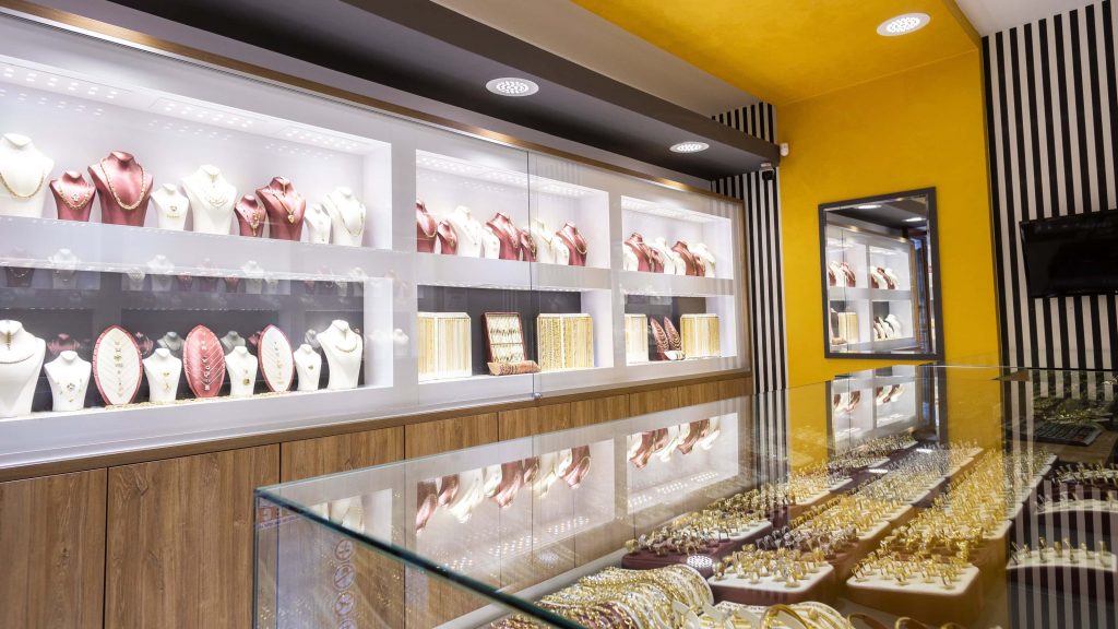 design interior bijuterie Oradea 5